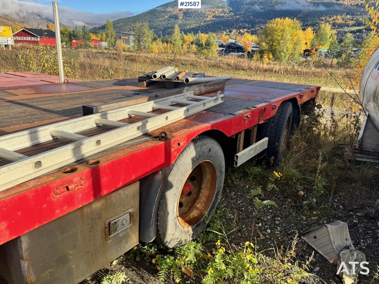 HRD Kransemi - Pritschenauflieger/ Plattformauflieger: das Bild 4 HRD Kransemi - Pritschenauflieger/ Plattformauflieger: das Bild 4