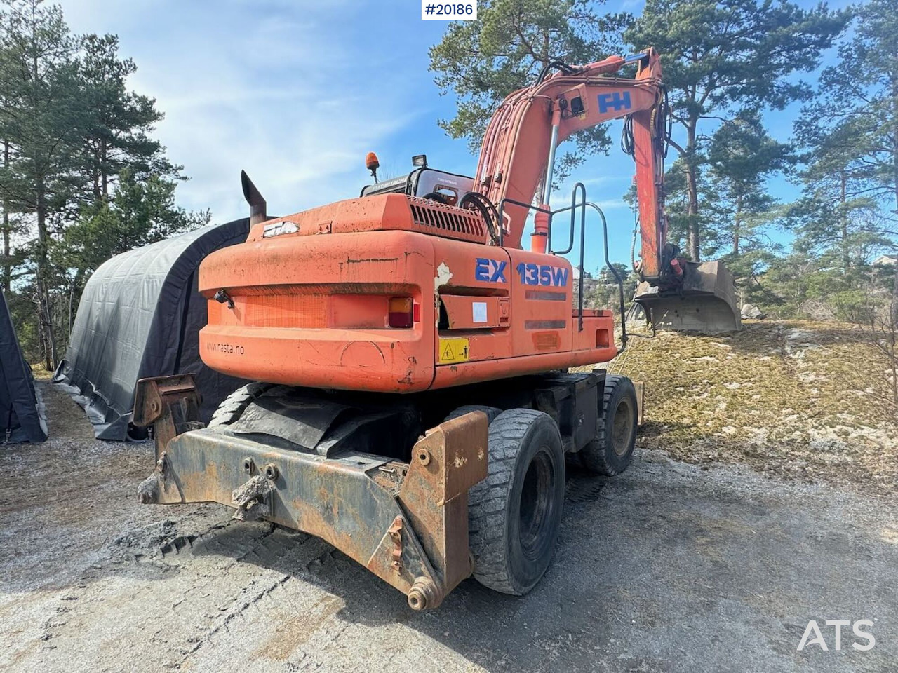 Hitachi EX135W - Bagger: das Bild 4 Hitachi EX135W - Bagger: das Bild 4