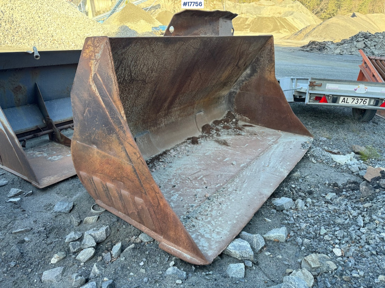 Hjullasterskuffe Hjullasterskuffe - Ladeschaufel für Baumaschine: das Bild 1 Hjullasterskuffe Hjullasterskuffe - Ladeschaufel für Baumaschine: das Bild 1