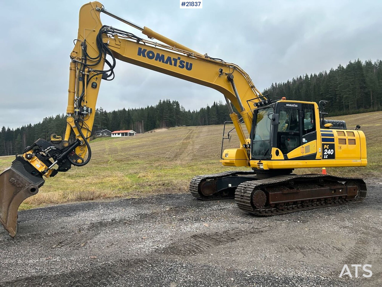 Komatsu PC240LC-11E0 Beltegraver m/ Rotortilt og Pusseskuffe - Kettenbagger: das Bild 1 Komatsu PC240LC-11E0 Beltegraver m/ Rotortilt og Pusseskuffe - Kettenbagger: das Bild 1