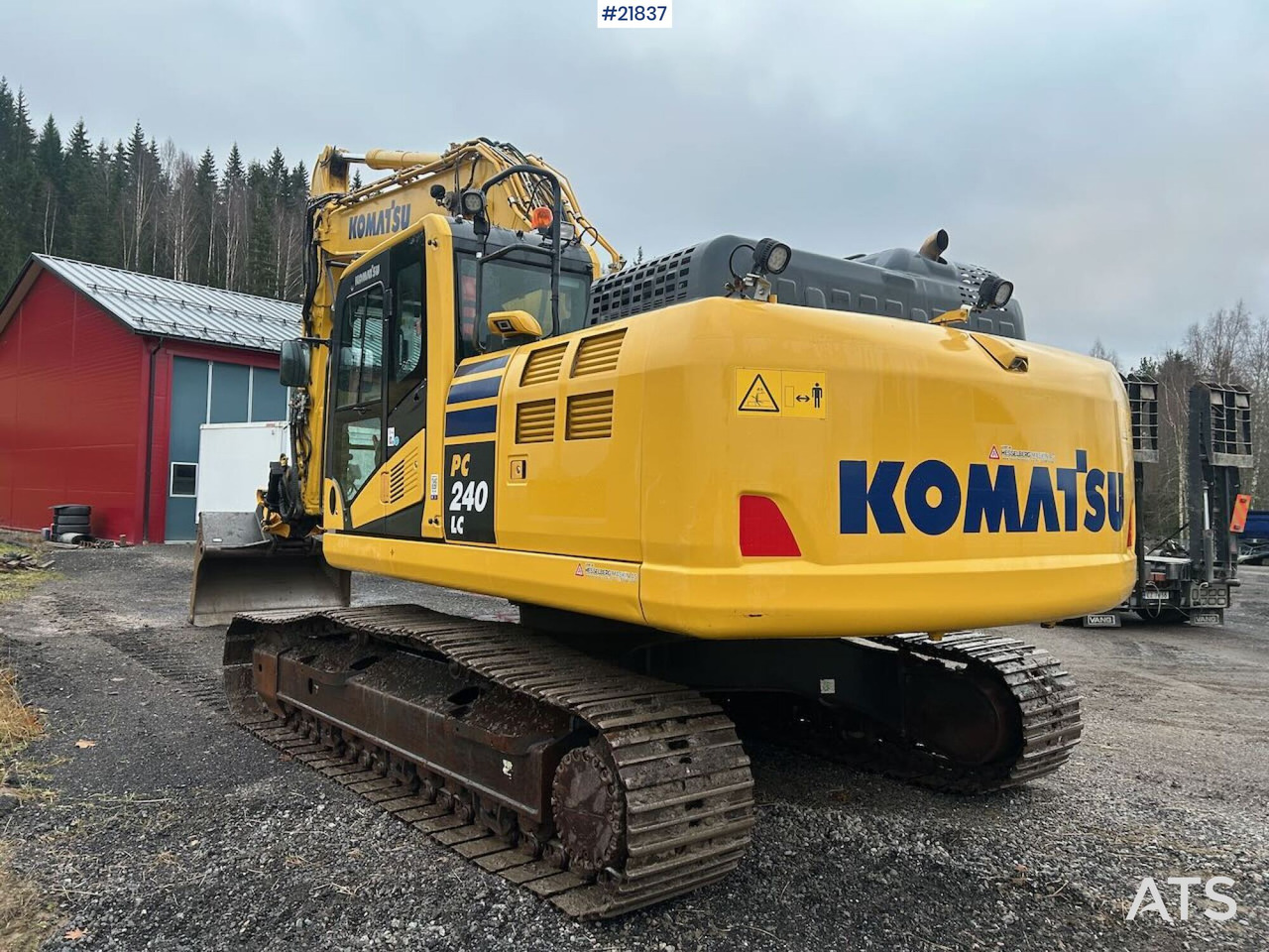 Komatsu PC240LC-11E0 Beltegraver m/ Rotortilt og Pusseskuffe - Kettenbagger: das Bild 3 Komatsu PC240LC-11E0 Beltegraver m/ Rotortilt og Pusseskuffe - Kettenbagger: das Bild 3