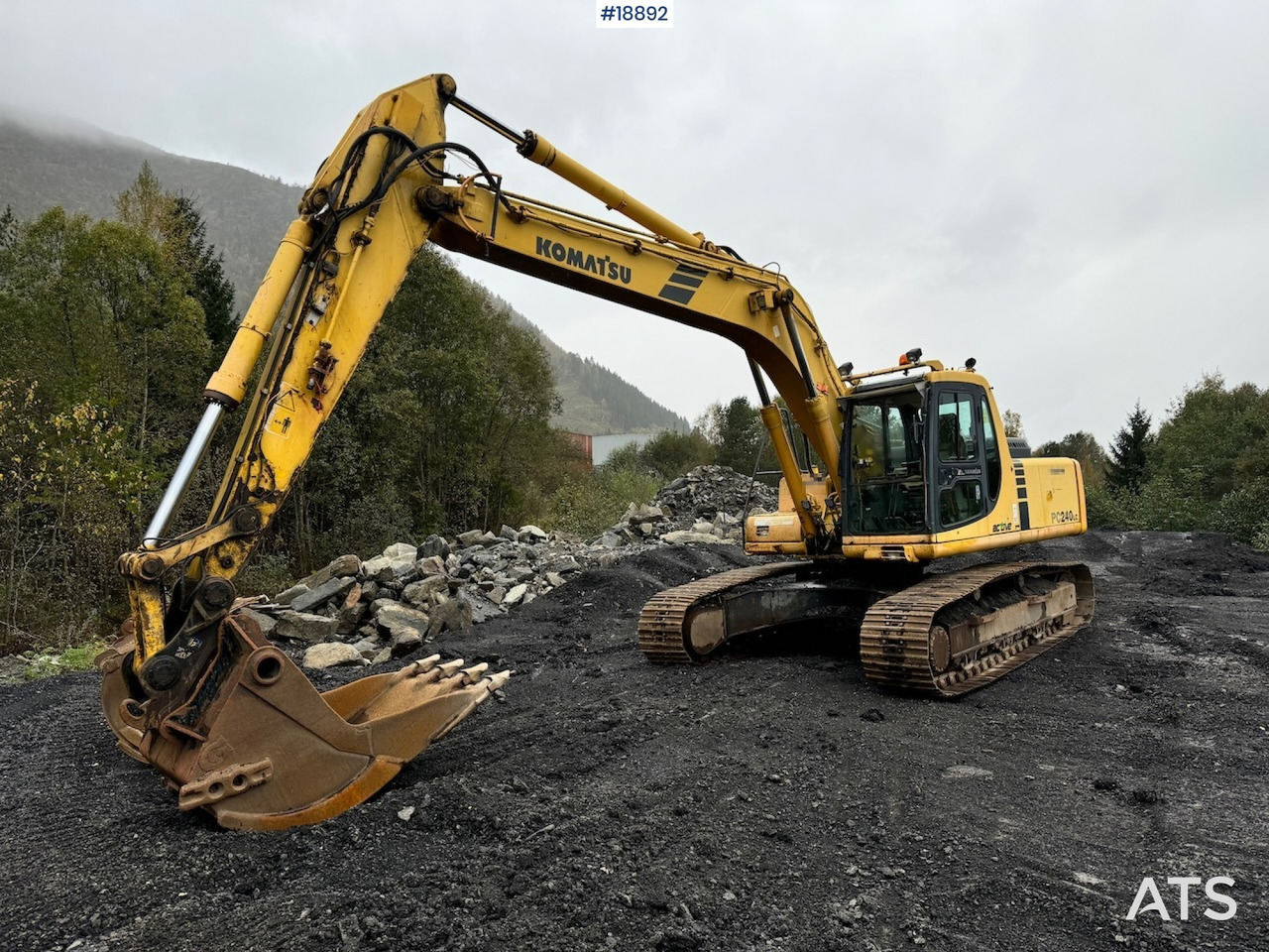 Komatsu PC240LC-6K - Bagger: das Bild 1 Komatsu PC240LC-6K - Bagger: das Bild 1