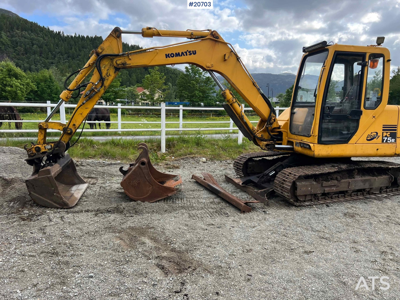 Bagger Komatsu PC75: das Bild 9