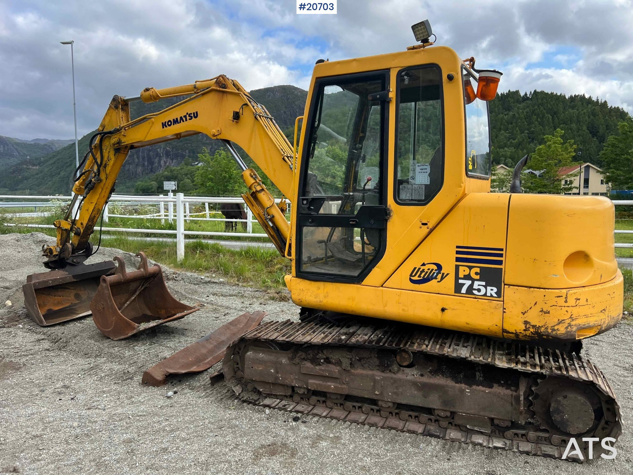 Bagger Komatsu PC75: das Bild 5