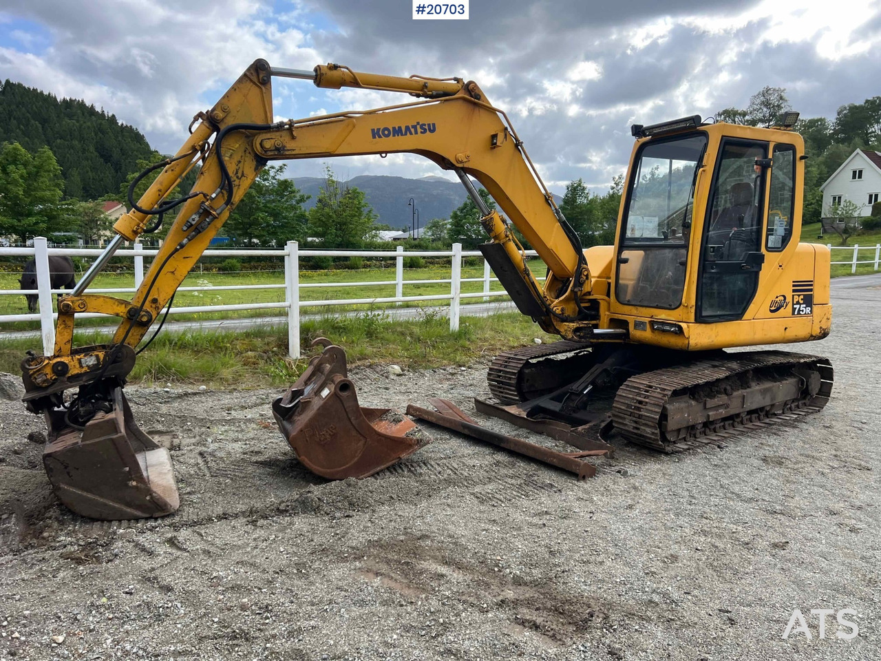 Bagger Komatsu PC75: das Bild 10