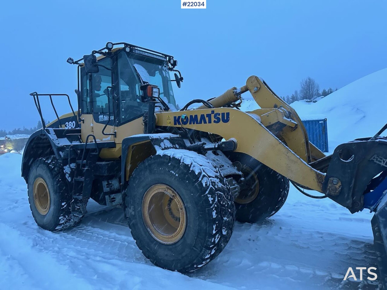 Komatsu WA380-7 hjullaster m/ skuffe, vekt, sommer- og vinterdekk. SE VIDEO - Radlader: das Bild 1 Komatsu WA380-7 hjullaster m/ skuffe, vekt, sommer- og vinterdekk. SE VIDEO - Radlader: das Bild 1