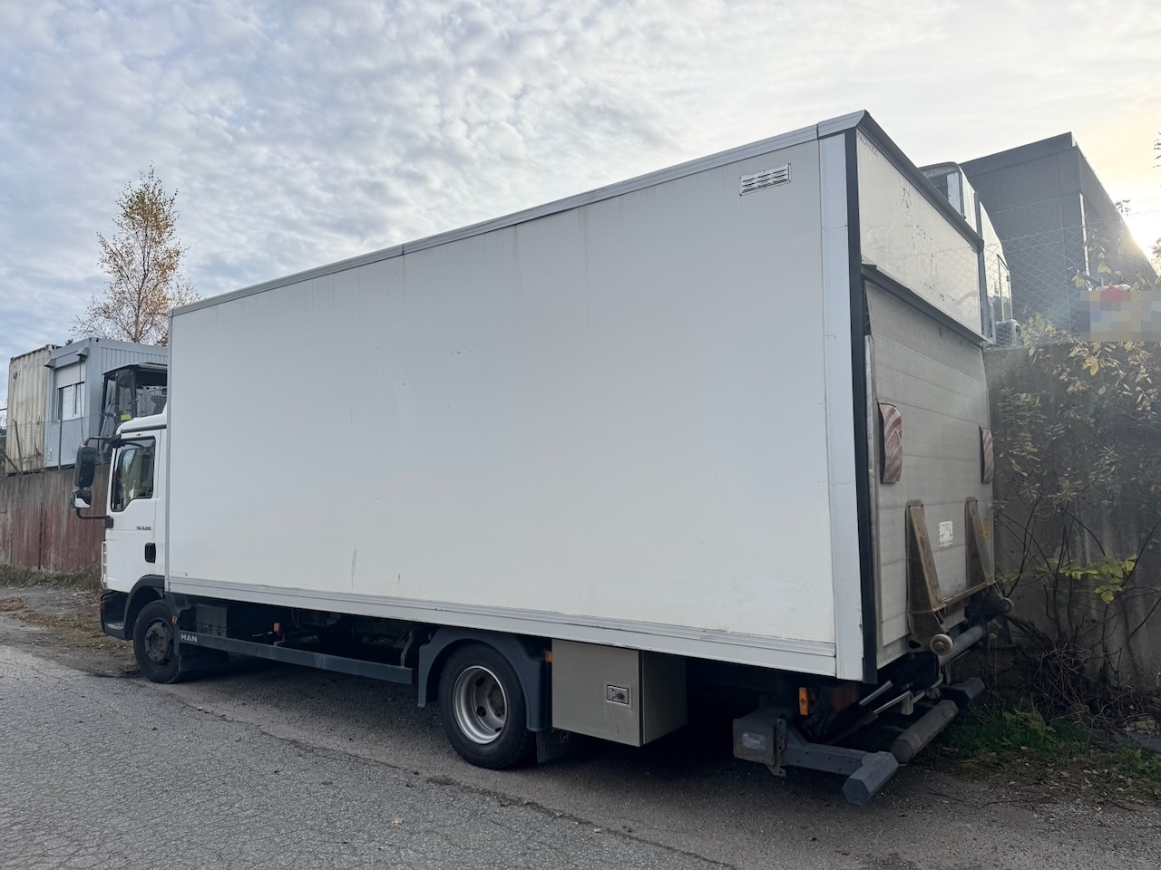 MAN MAN TGL 8.220 4x2 Skapbil. Leveres med NY EU. - Koffer LKW: das Bild 4 MAN MAN TGL 8.220 4x2 Skapbil. Leveres med NY EU. - Koffer LKW: das Bild 4