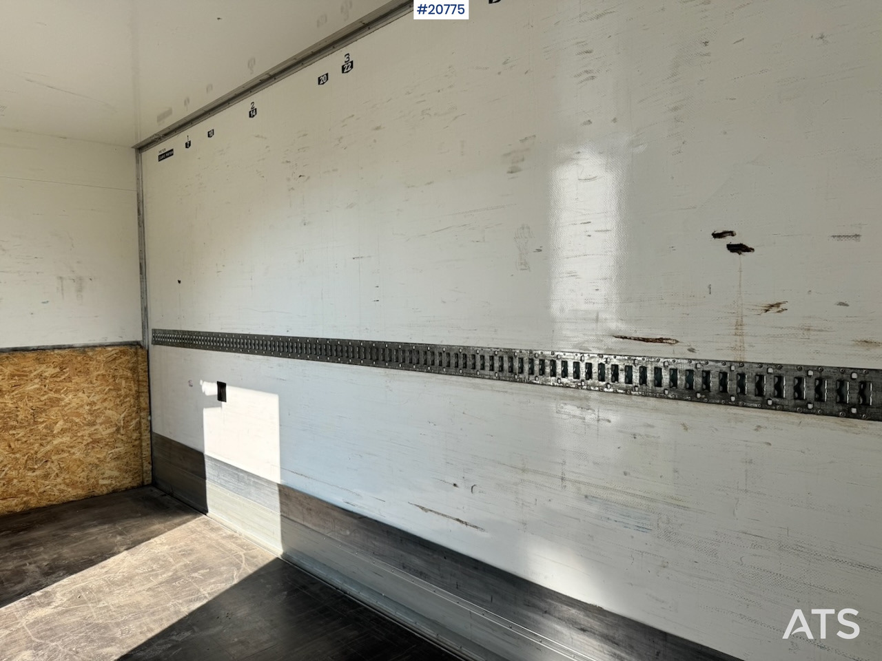 Koffer LKW Mercedes Actros: das Bild 26