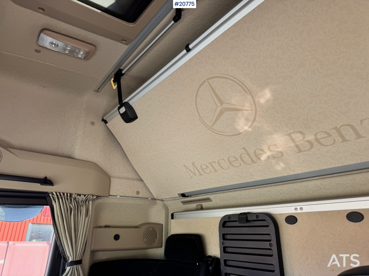 Koffer LKW Mercedes Actros: das Bild 31