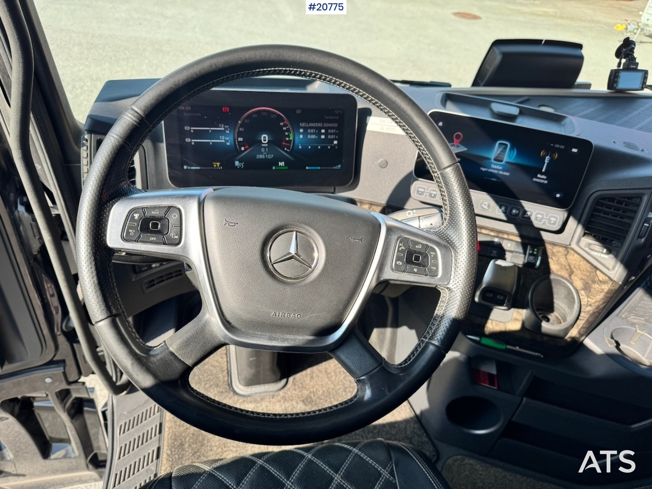 Koffer LKW Mercedes Actros: das Bild 32