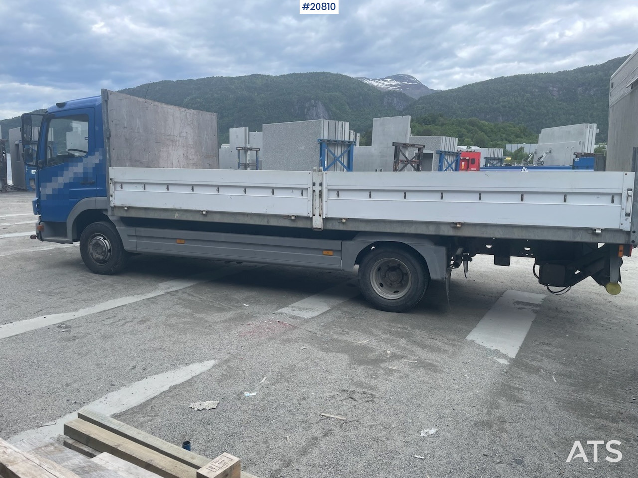 Mercedes Atego 815 - Pritsche LKW: das Bild 4 Mercedes Atego 815 - Pritsche LKW: das Bild 4