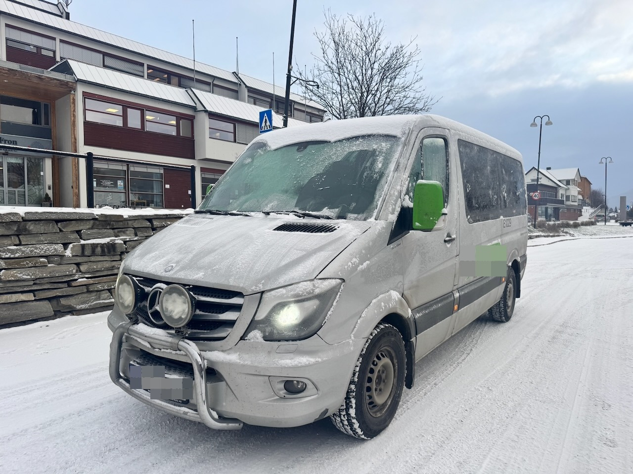 Mercedes Sprinter 316 Minibuss. 9 seter og Rullestolrampe. SE VIDEO - Kleinbus, Personentransporter: das Bild 2 Mercedes Sprinter 316 Minibuss. 9 seter og Rullestolrampe. SE VIDEO - Kleinbus, Personentransporter: das Bild 2