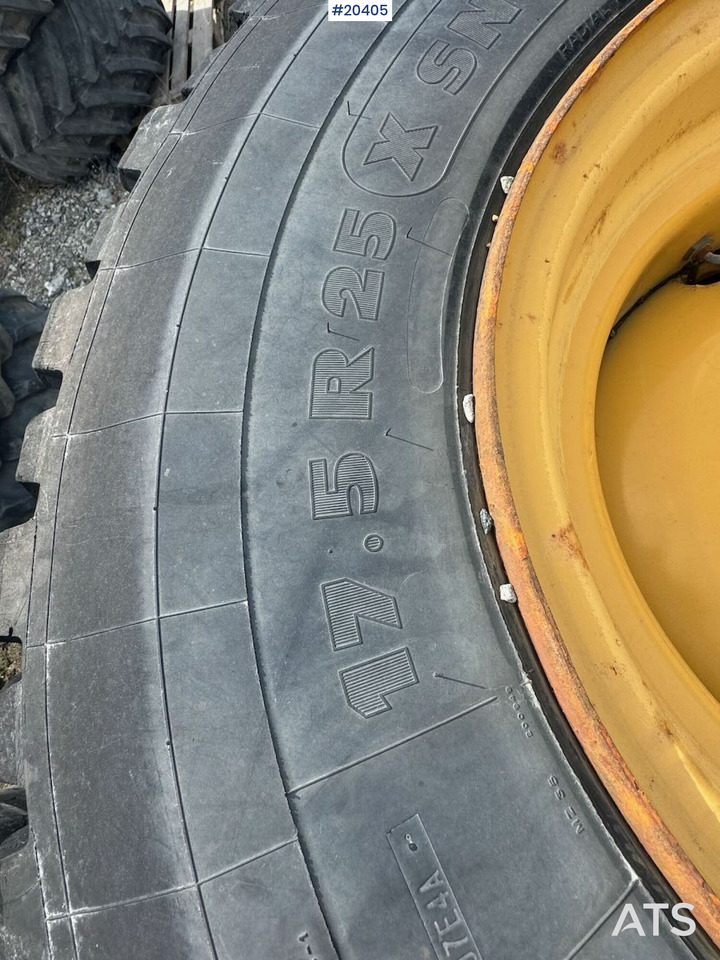 Michelin vinterdekk m/ felg - Felgen und Reifen für Baumaschine: das Bild 3 Michelin vinterdekk m/ felg - Felgen und Reifen für Baumaschine: das Bild 3