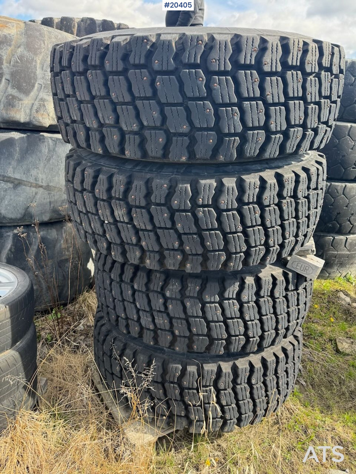 Michelin vinterdekk m/ felg - Felgen und Reifen für Baumaschine: das Bild 1 Michelin vinterdekk m/ felg - Felgen und Reifen für Baumaschine: das Bild 1