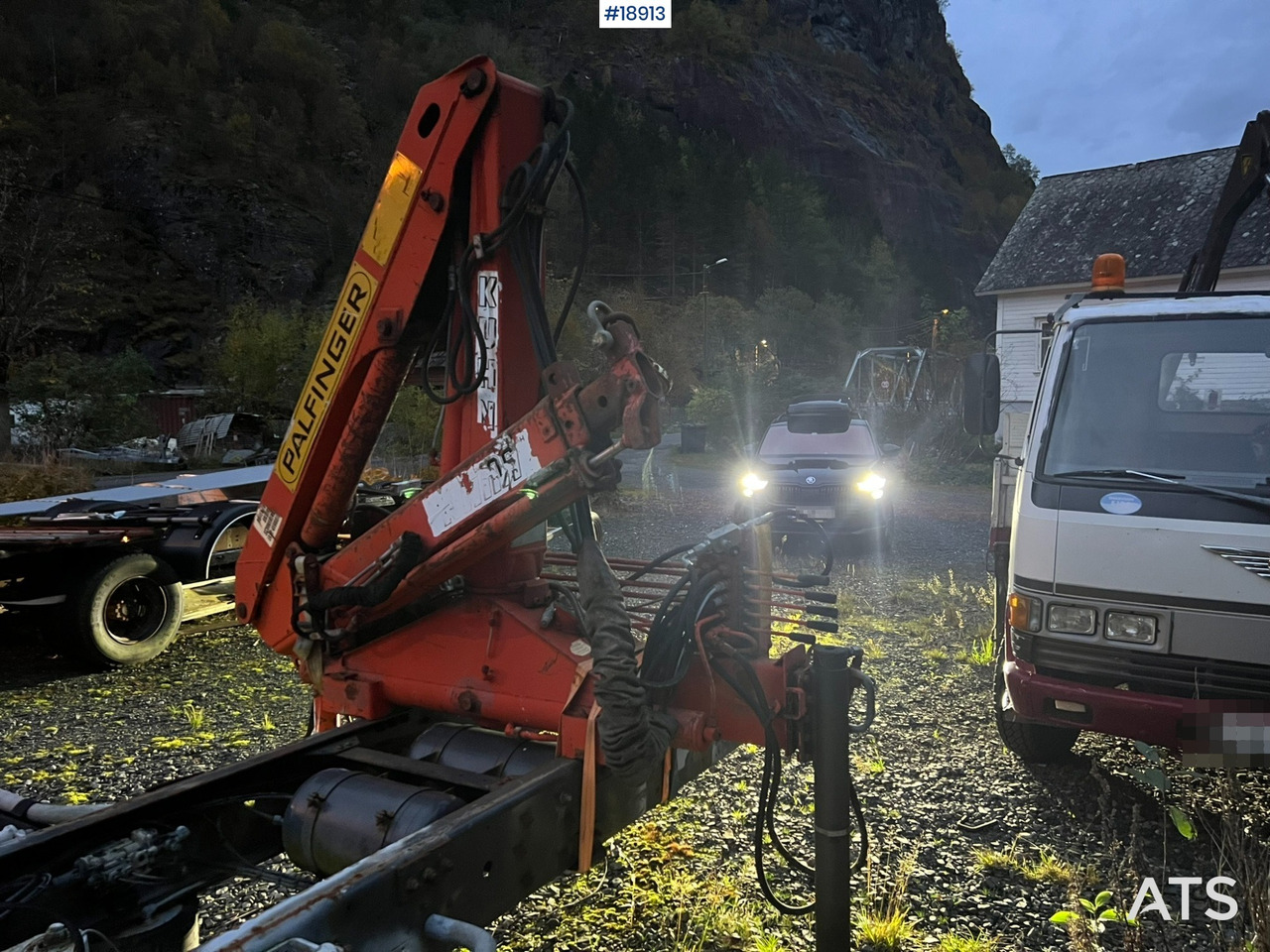 Ladekran Palfinger 3.5 t/m kran: das Bild 1