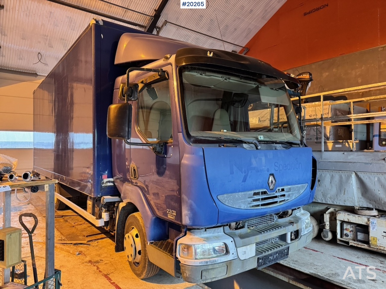 Renault midlum 220.08 - Koffer LKW: das Bild 1 Renault midlum 220.08 - Koffer LKW: das Bild 1