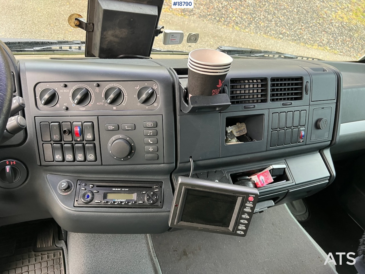 Sattelzugmaschine MAN TGL 8.240: das Bild 24