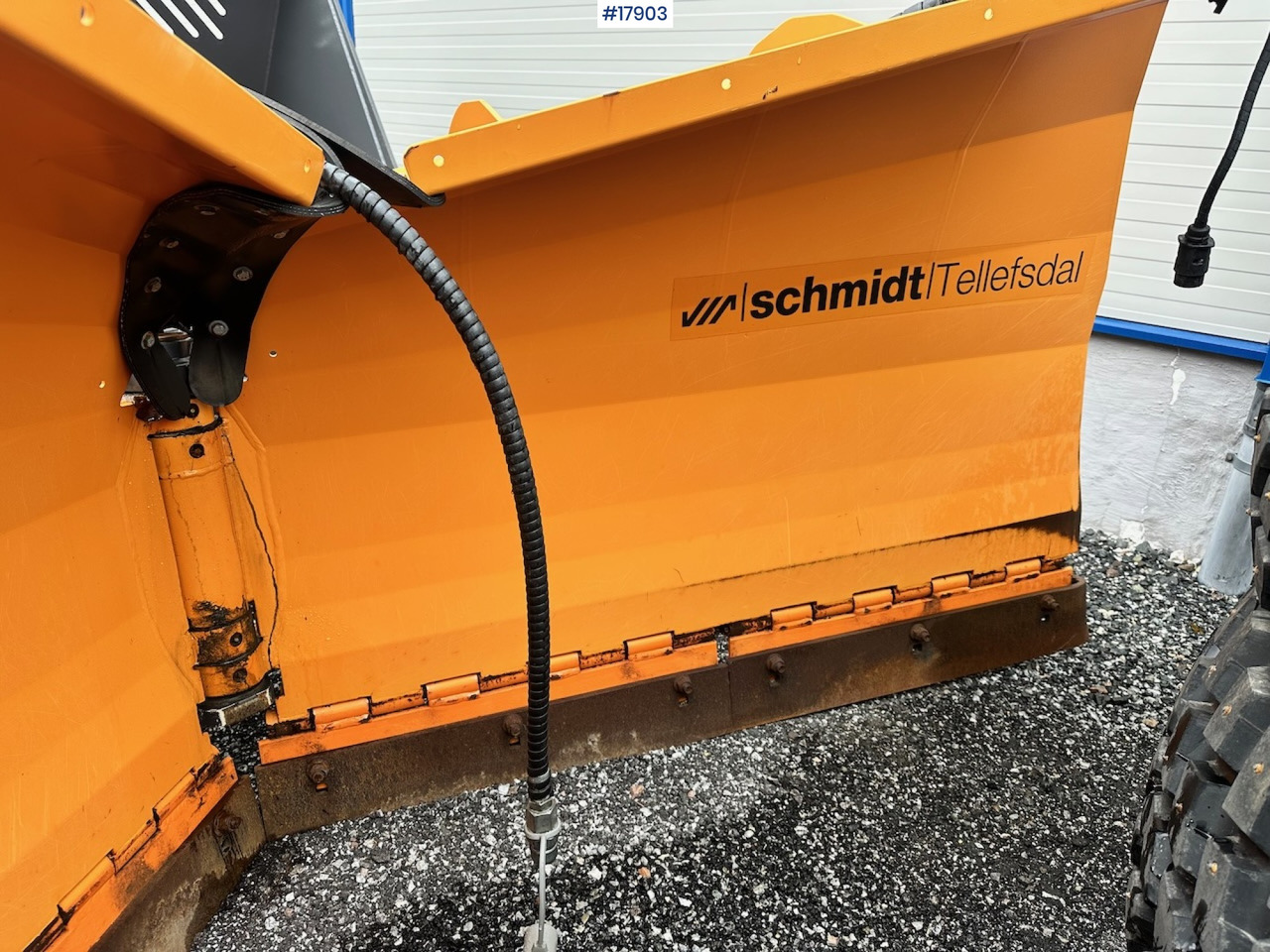 Schmidt V90 - Schneepflug für Baumaschine: das Bild 4 Schmidt V90 - Schneepflug für Baumaschine: das Bild 4