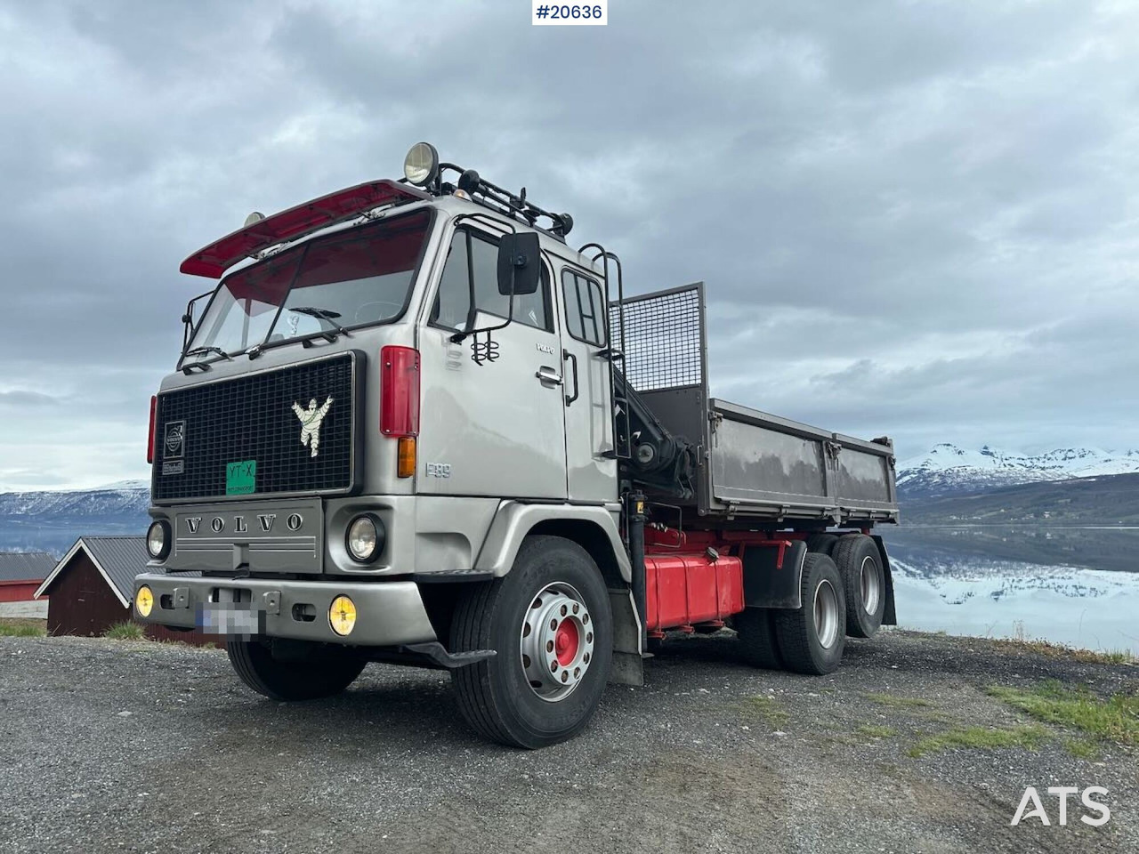Volvo F89 46 - Pritsche LKW, Autokran: das Bild 1 Volvo F89 46 - Pritsche LKW, Autokran: das Bild 1