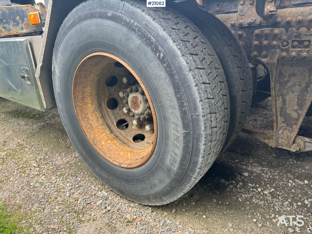Abrollkipper Volvo FH 480: das Bild 13