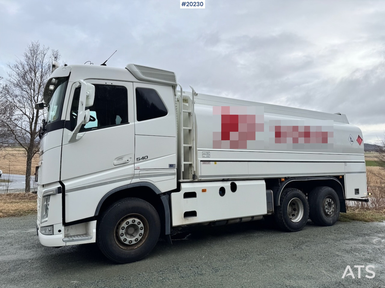 Volvo FH540 - Tankwagen: das Bild 2 Volvo FH540 - Tankwagen: das Bild 2