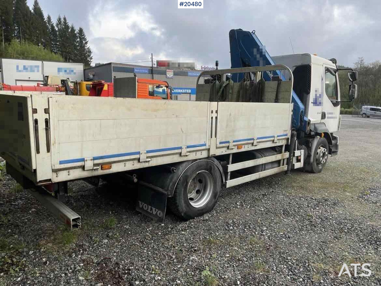 Volvo FL240 - Autokran, Pritsche LKW: das Bild 2 Volvo FL240 - Autokran, Pritsche LKW: das Bild 2