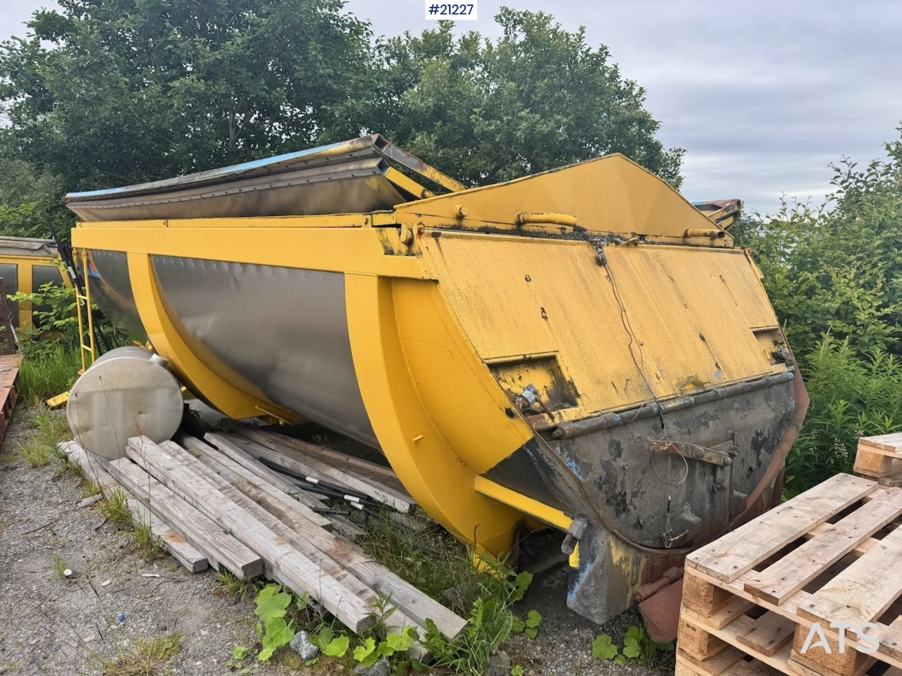 Steinsland Asfaltbalje - Wechselaufbau/ Container, Bitumenspritzmaschine: das Bild 2 Steinsland Asfaltbalje - Wechselaufbau/ Container, Bitumenspritzmaschine: das Bild 2