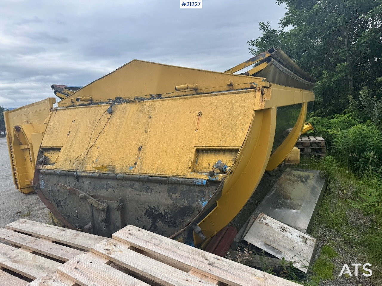 Steinsland Asfaltbalje - Wechselaufbau/ Container, Bitumenspritzmaschine: das Bild 4 Steinsland Asfaltbalje - Wechselaufbau/ Container, Bitumenspritzmaschine: das Bild 4