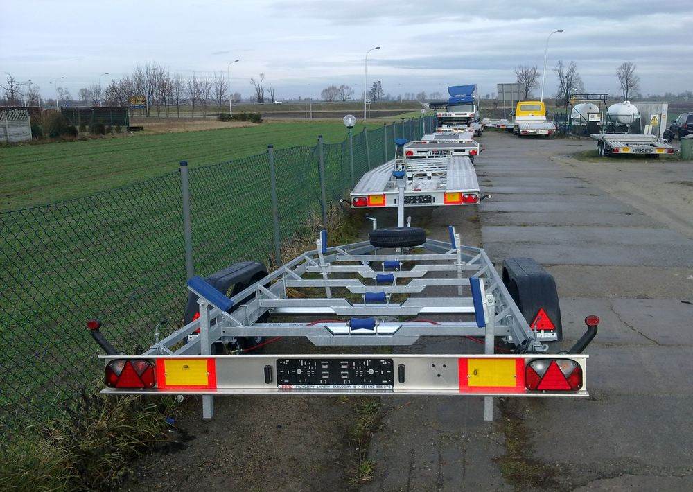 Boro PRZYCZEPA POD ŁÓDŹ! 7,30M! - Bootstrailer: das Bild 3 Boro PRZYCZEPA POD ŁÓDŹ! 7,30M! - Bootstrailer: das Bild 3