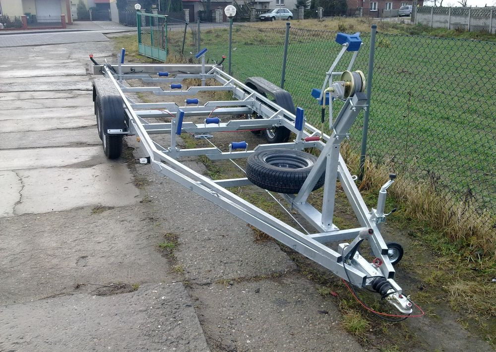 Boro PRZYCZEPA POD ŁÓDŹ! 7,30M! - Bootstrailer: das Bild 1 Boro PRZYCZEPA POD ŁÓDŹ! 7,30M! - Bootstrailer: das Bild 1