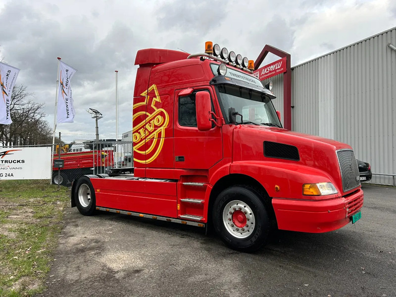 Volvo NH 12.460 4X2 460PK Globetrotter/ Manuel Gearbox / NL Truck - Sattelzugmaschine: das Bild 3 Volvo NH 12.460 4X2 460PK Globetrotter/ Manuel Gearbox / NL Truck - Sattelzugmaschine: das Bild 3