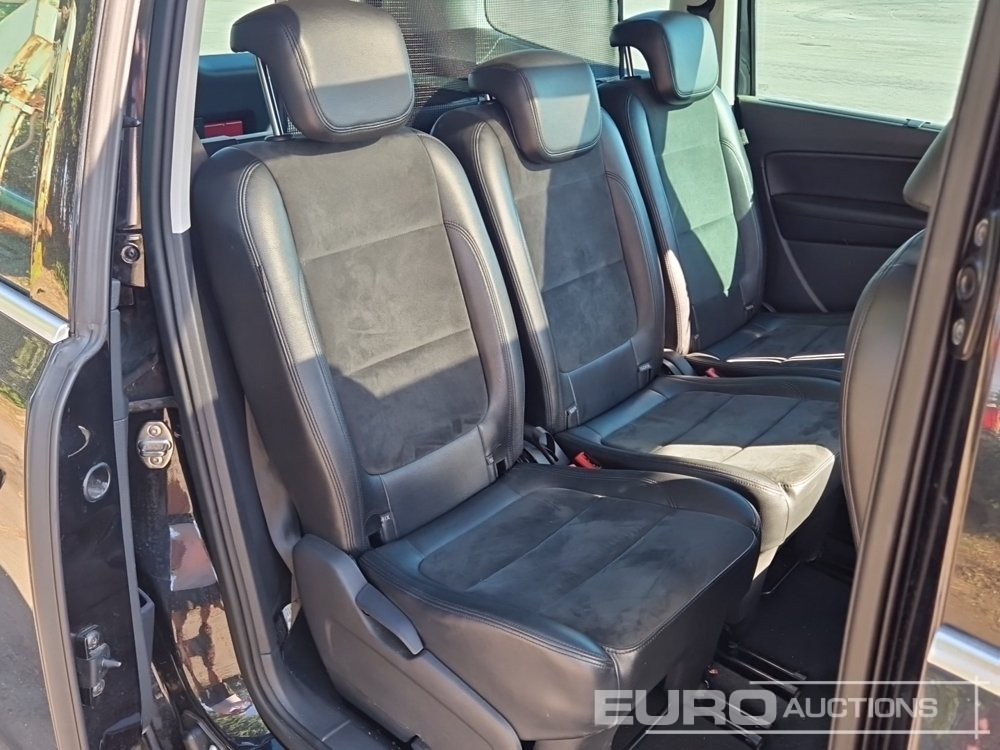 PKW 2010 Volkswagen Sharan: das Bild 19