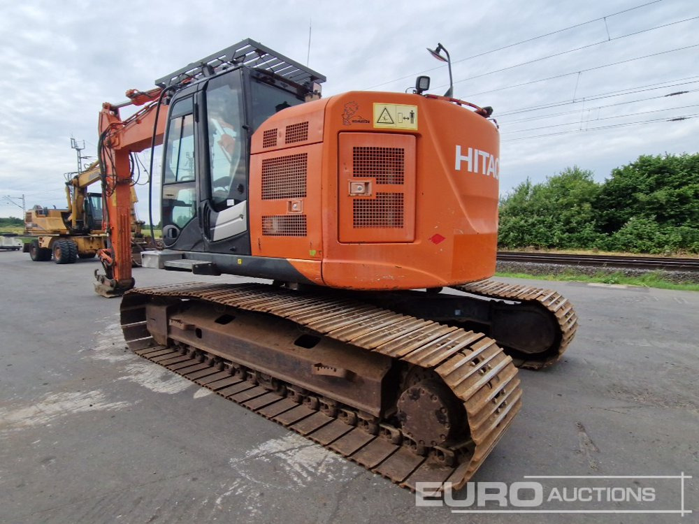 2015 Hitachi ZX225USLC-5B - Kettenbagger: das Bild 3 2015 Hitachi ZX225USLC-5B - Kettenbagger: das Bild 3