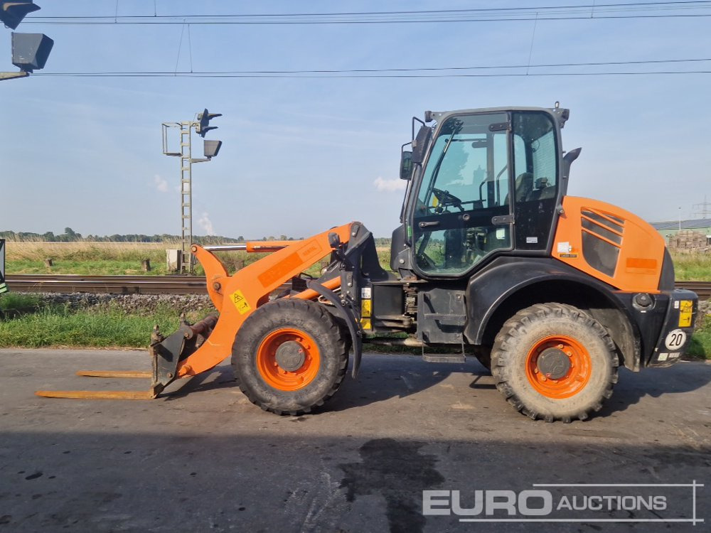 2015 Komatsu WA100M-7 - Radlader: das Bild 2 2015 Komatsu WA100M-7 - Radlader: das Bild 2
