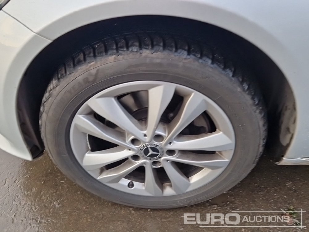 PKW 2019 Mercedes Benz C220D: das Bild 8