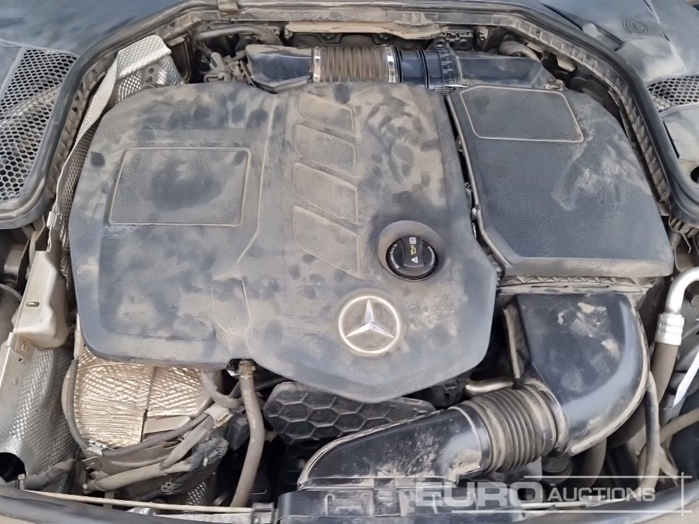 PKW 2019 Mercedes Benz C220D: das Bild 12