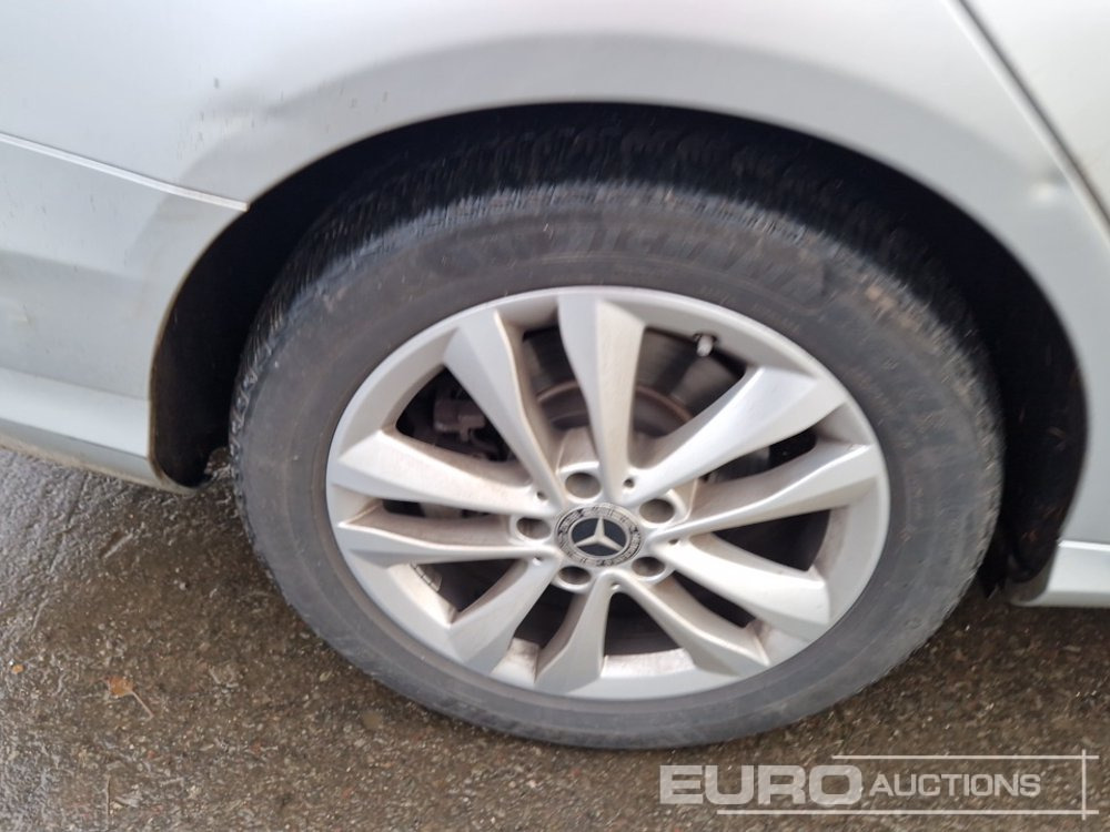 PKW 2019 Mercedes Benz C220D: das Bild 10