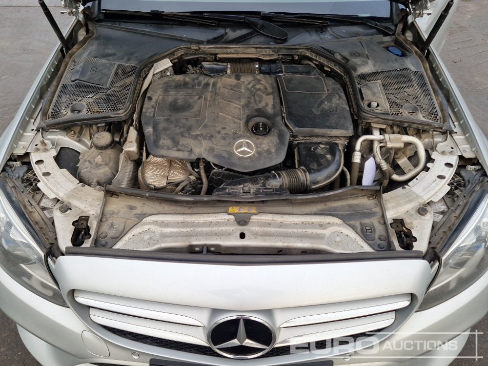 PKW 2019 Mercedes Benz C220D: das Bild 11