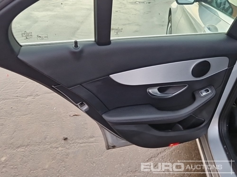 PKW 2019 Mercedes Benz C220D: das Bild 19