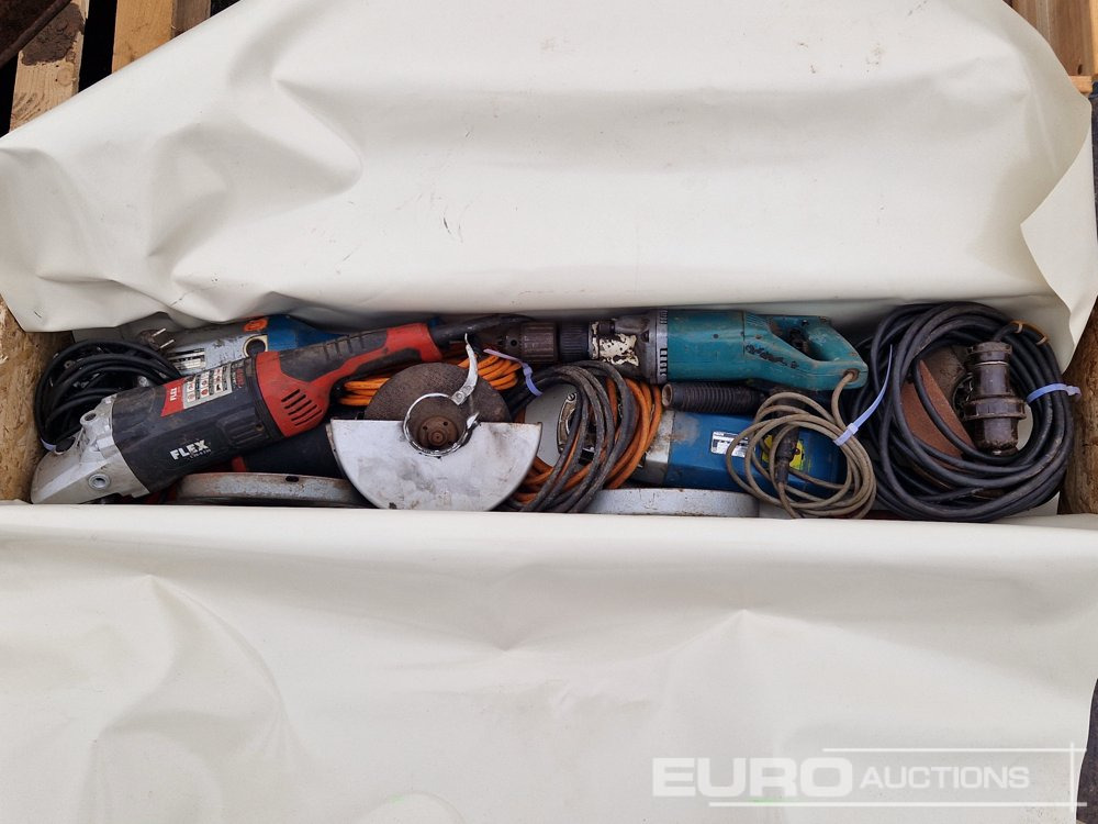 Angle Grinder (5 of), Power Drill - Baugeräte: das Bild 1 Angle Grinder (5 of), Power Drill - Baugeräte: das Bild 1