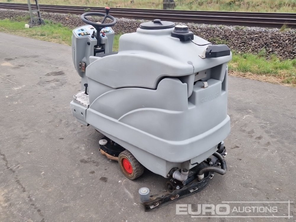 Comac Tripla 75 II - Kehrmaschine: das Bild 3 Comac Tripla 75 II - Kehrmaschine: das Bild 3