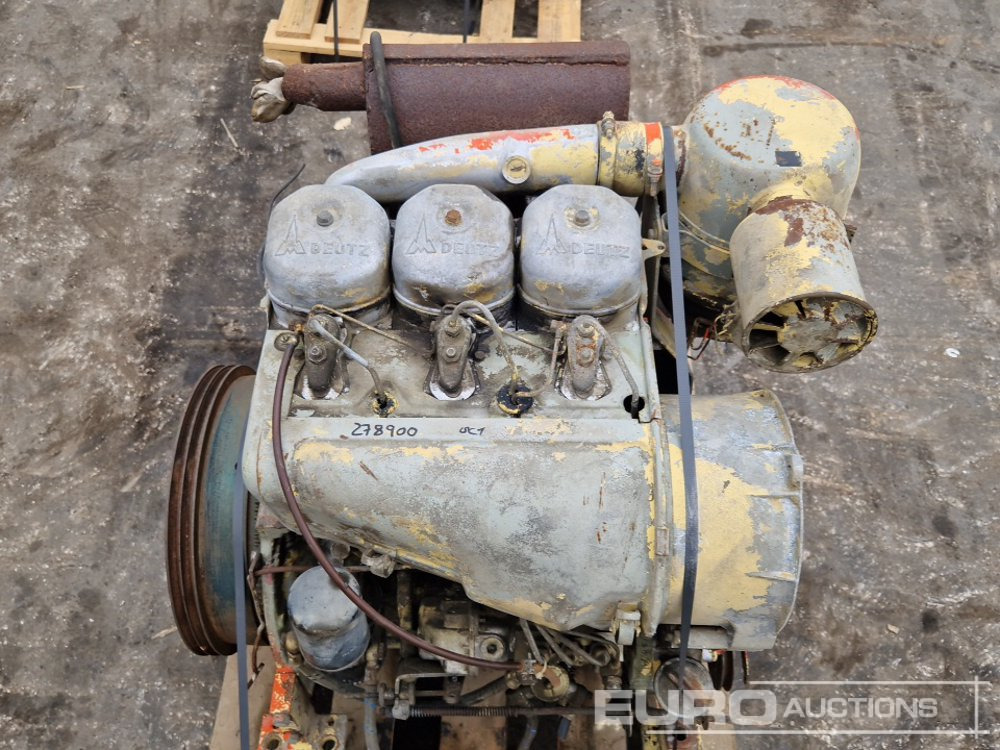 Deutz 3 Cylinder Diesel Engine - Motor: das Bild 5 Deutz 3 Cylinder Diesel Engine - Motor: das Bild 5