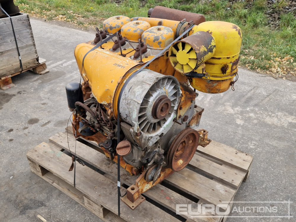 Deutz 3 Cylinder Diesel Engine - Motor: das Bild 2 Deutz 3 Cylinder Diesel Engine - Motor: das Bild 2