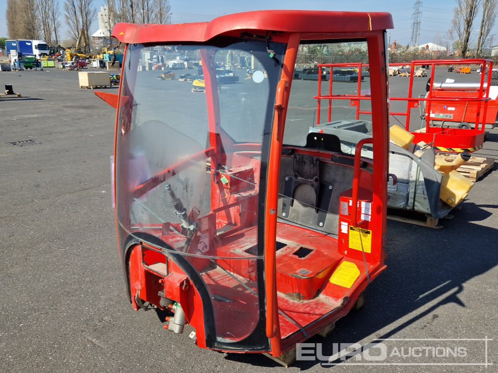 Cabin to suit JCB 406 - Ersatzteile: das Bild 1 Cabin to suit JCB 406 - Ersatzteile: das Bild 1