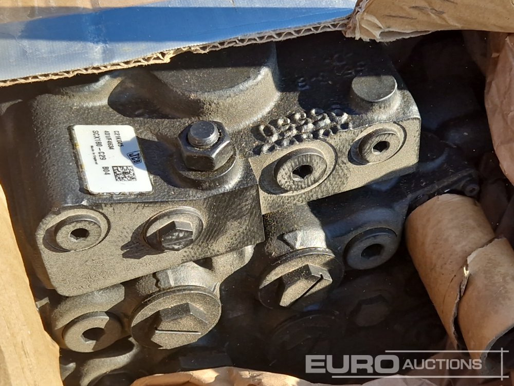 Unused JCB 401/F4634 Main Valve - Ersatzteile: das Bild 4 Unused JCB 401/F4634 Main Valve - Ersatzteile: das Bild 4
