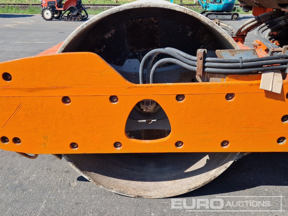 Walzen Hamm 3307: das Bild 13