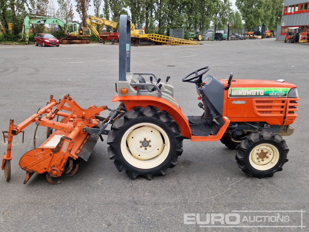 Hinomoto CX200 - Kleintraktor: das Bild 5 Hinomoto CX200 - Kleintraktor: das Bild 5