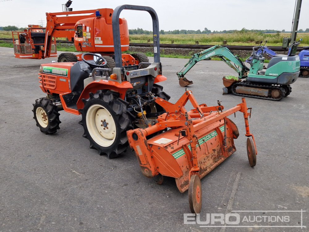 Hinomoto CX200 - Kleintraktor: das Bild 3 Hinomoto CX200 - Kleintraktor: das Bild 3