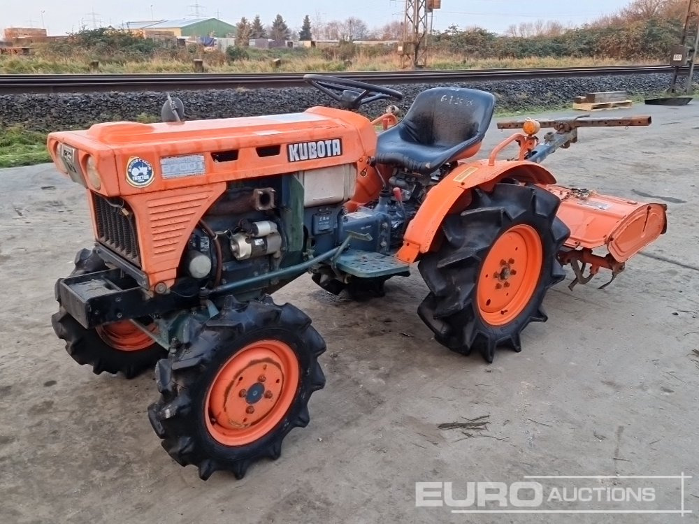 Kubota B7001 - Kleintraktor: das Bild 1 Kubota B7001 - Kleintraktor: das Bild 1