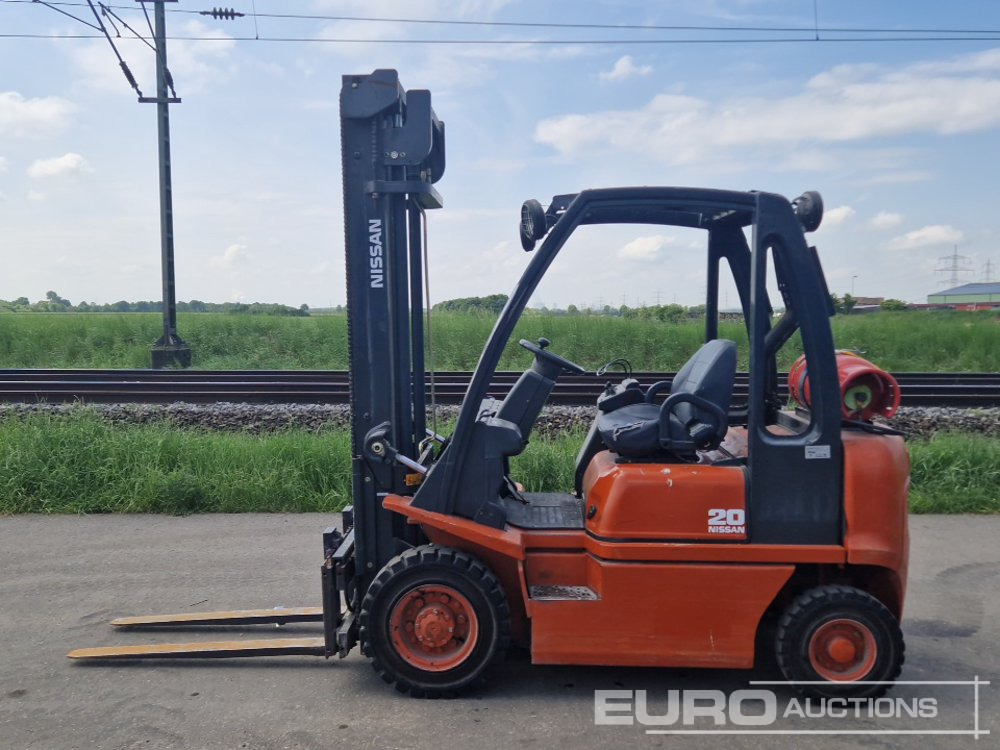 Nissan UD02A20P - Gabelstapler: das Bild 2 Nissan UD02A20P - Gabelstapler: das Bild 2